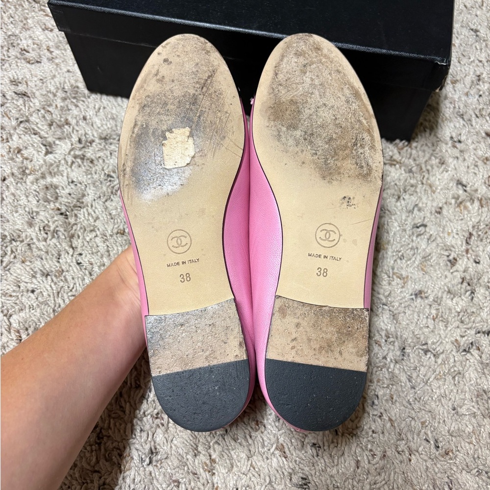 CHANEL pink & black flats - Picture 7 of 13